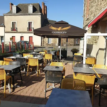 Au Pont D'anjou Hotel *