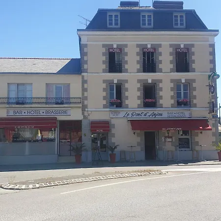 Au Pont D'anjou Hotel *